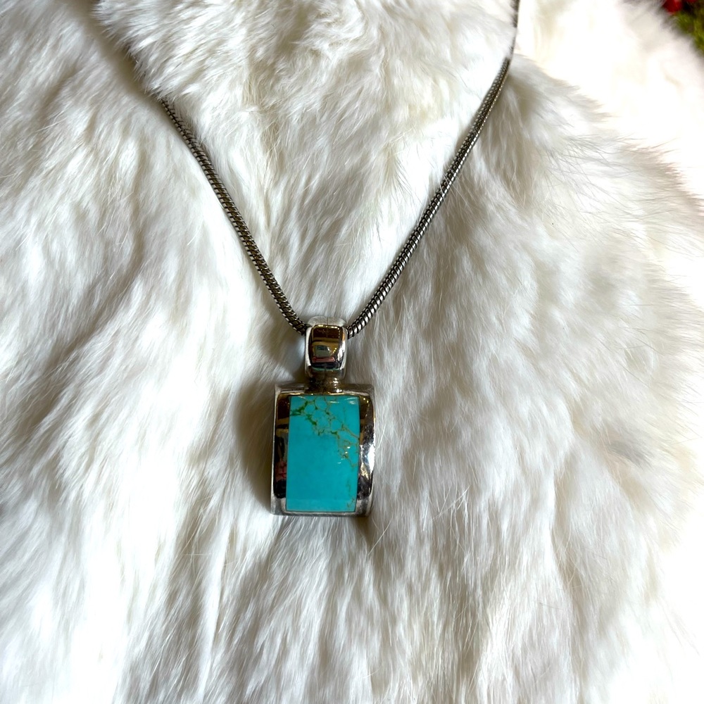 Stunning turquoise and silver (925) pendant